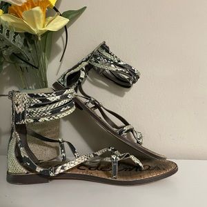Sam Edelman Women’s 6 Medium Glenda Gladiator Style Tall Sandal Snake Print